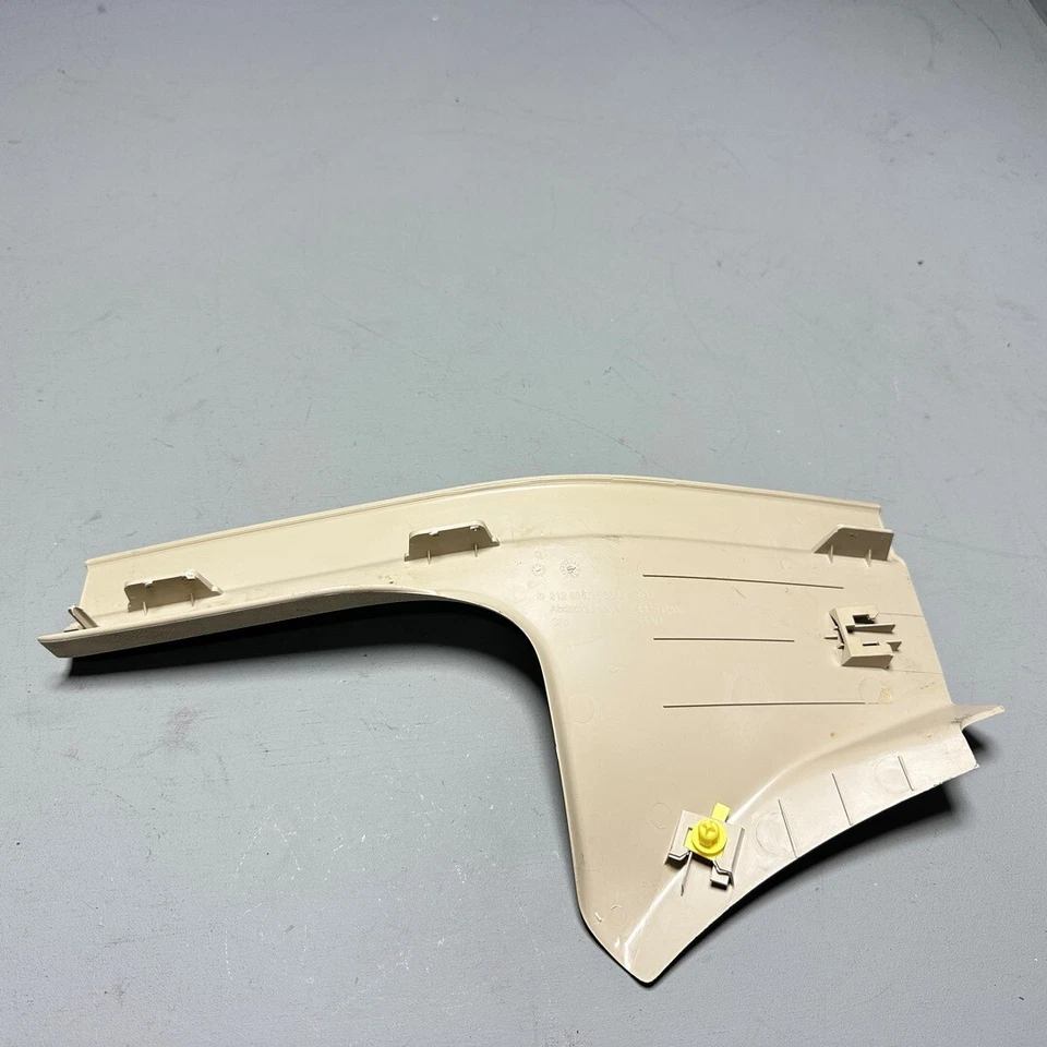Placa de desgaste del umbral de la puerta del conductor trasero izquierdo Mercedes-Benz E63 AMG 2014-2015 FABRICANTE DE EQUIPOS ORIGINALES Foto 4 de 4