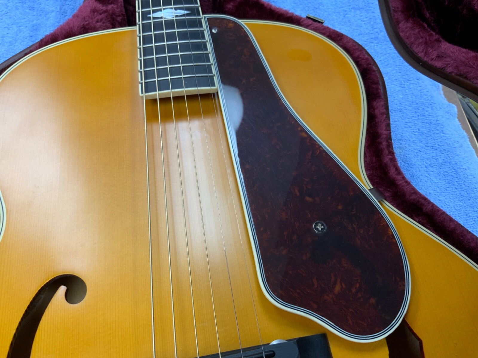 Epiphone Century master built Deluxe 6 string acoustic/electric guitar