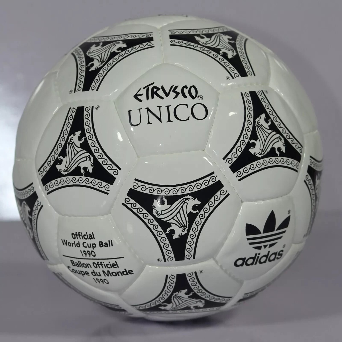 Adidas Etrusco Unico 1990 Official FIFA World Cup Soccer