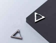 925 Sterling Silver Triangle Huggie Hoop Sleeper SINGLE Earring Men Womens A1406