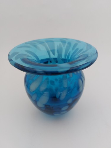 Vintage Mdina Glass Vase, Blue & White- 12.5cm Tall - Picture 2 of 10