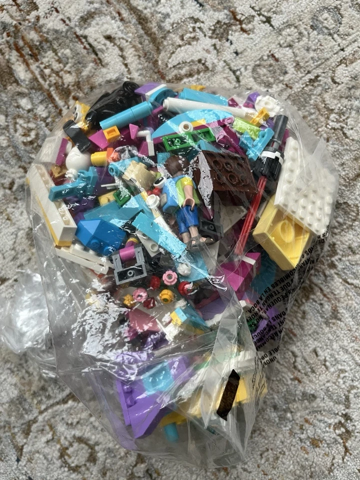 Varias minifiguras LEGO® y otras marcas, y otros materiales Lego. Foto 4 de 4