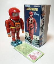 Tin Age Astroman Red Walking Astronaut Tin Toy Sparks 27cm Osaka Japan MIB