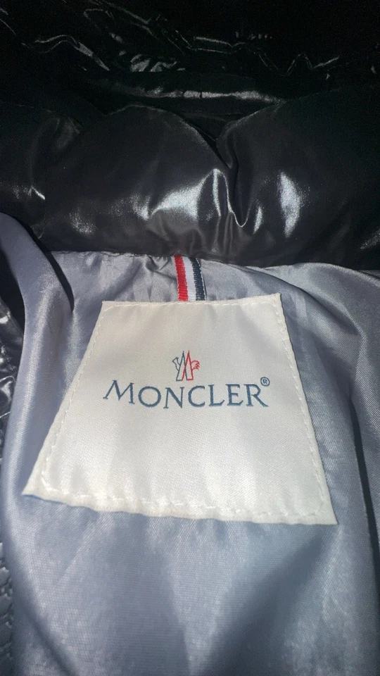 Chaqueta acolchada Moncler Maya para hombre talla M negra brillante • Auténtica • Con capucha Foto 4 de 4