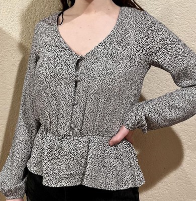 Sienna Sky long sleeve printed blouse size small