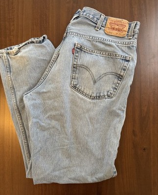 Levi's Men's Relaxed Fit Light Wash Blue Denim Jeans Mid Rise Button 5-Pocket