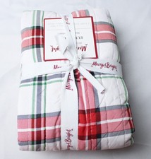Levtex Home Adult's 2-Piece Euro Sham Set EH6 Meowy Christmas Size 26"x26" NWT