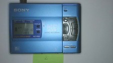Sony MZ-R50 in blue, working.