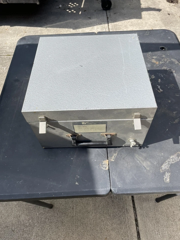 Associated Research 5205A 115VAC 50/60Hz 2mA 0 - 15000 VDC DC Portable Hypot - Image 4 of 4