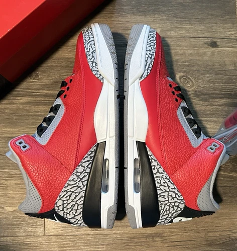 DS Air Jordan 3 Retro Red Cement Size 10 Fire Red Cement Grey Unite CK5692-600