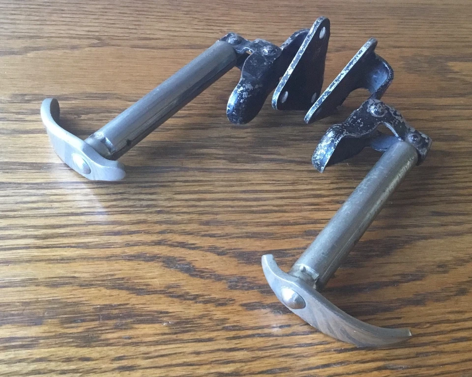 Dodge Brothers Años 20 MANIJAS DE CIERRE DE CAPUCHA de colección antiguo exterior temprano- Foto 3 de 4