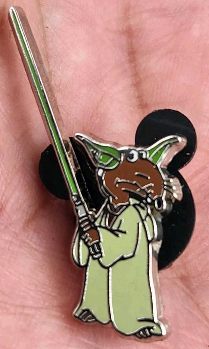 Star Wars Rizzo Yoda Muppet Mystery Disney Pin 2010