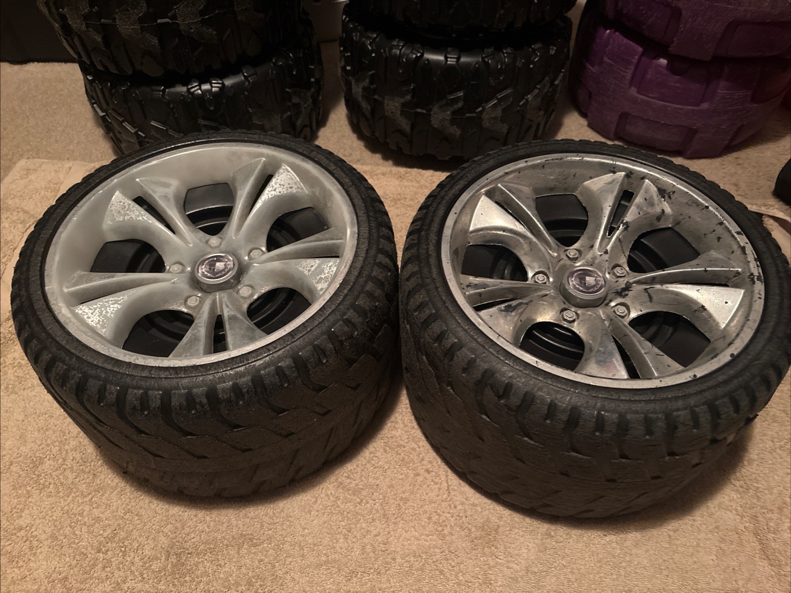 L Left Cadillac Escalade Wheels & Center Caps