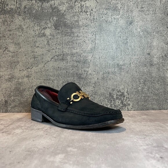 Salvatore Ferragamo Vintage Grandioso Loafers - Women display picture 1