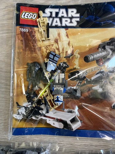 LEGO Star Wars: 7869 BATTLE FOR GEONOSIS (Set completo) - Foto 2 di 3