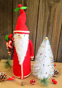 Bottle Brush Christmas Tree & Santa Table Decoration