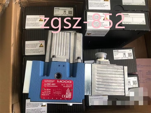 D661-4651 MOOG Servo valve Brand New Fast shipping (FedEx/DHL)
