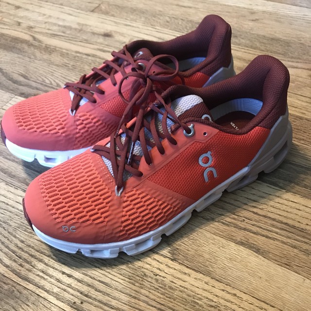 on cloud womens size 8