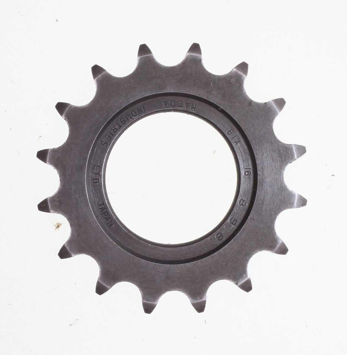 16T Track Sprocket Suntour 8.8.8. (Maeda Industries Ltd) 1/8 16T Track Sprocket Suntour 8.8.8. (Maeda Industries Ltd) 1/8