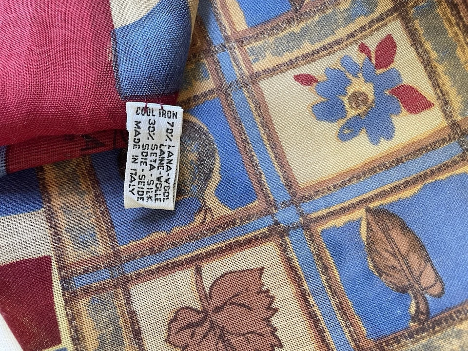 Y8# Longchamp Paris Wool Silk Scarf Square Italy Floral Fruit Tile Print Vintage - Image 3 of 4