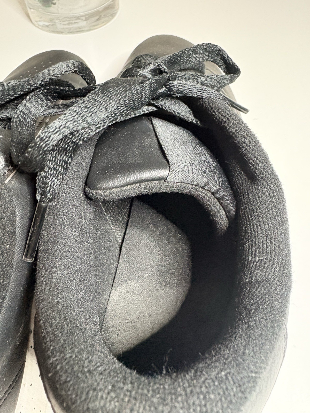 Women’s Reebok Princess Shoes 8.5 thumbnail 8