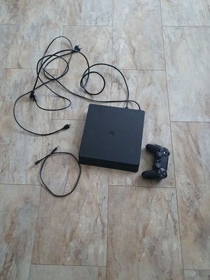 Sony Playstation 4 mit Konsole und Kabeln (HDMI und USB) mit FIFA2023
