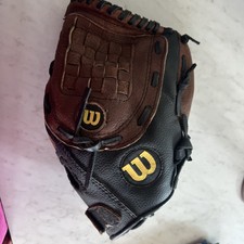 Wilson A2452 Youth Baseball Glove Genuine Leather Custom Fit RHT 11.5 Inches MLB