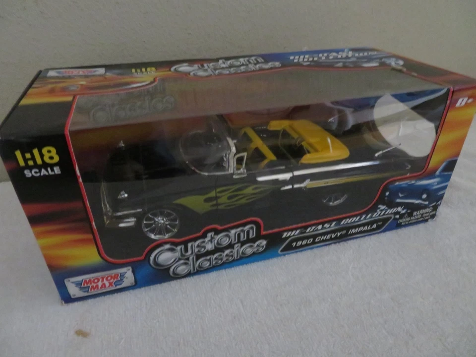 Custom Classics Motor Max 1960 Chevrolet Impala Convertible 1:18 Scale - Image 2 of 3