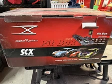 SCX 1:32 Pit Box Racing System Set with Original Box and 5 cars