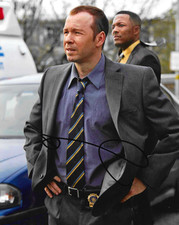 * DONNIE WAHLBERG * signed 8x10 photo * BLUE BLOODS * COA *
