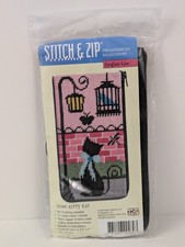 Alice Peterson Co. Stitch And Zip Needlepoint Eyeglass Case Kit SZ489 Kitty Kat