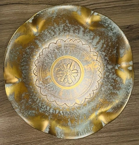 vintage Stangl pottery bowl, specifically featuring the "Antique Gold"  Blue