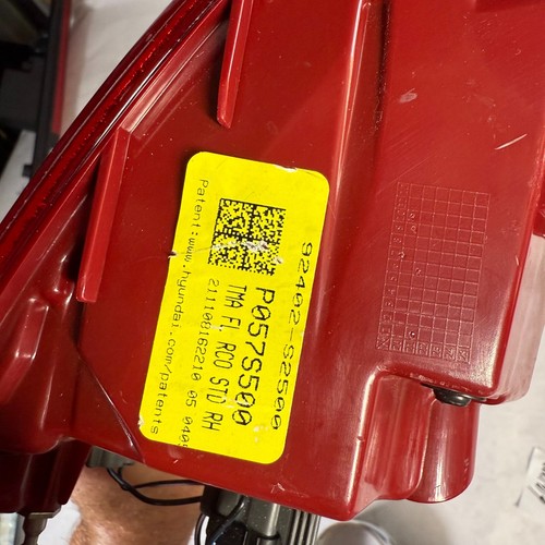2021 2022 2023 Hyundai Santa Fe Passenger RH Halogen Tail Light 92402-S2500 OEM - Foto 9 di 11