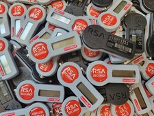 100 Pack, Expired New RSA SecurID Security Token Key Fob SID700-6-60-36 01/31/23