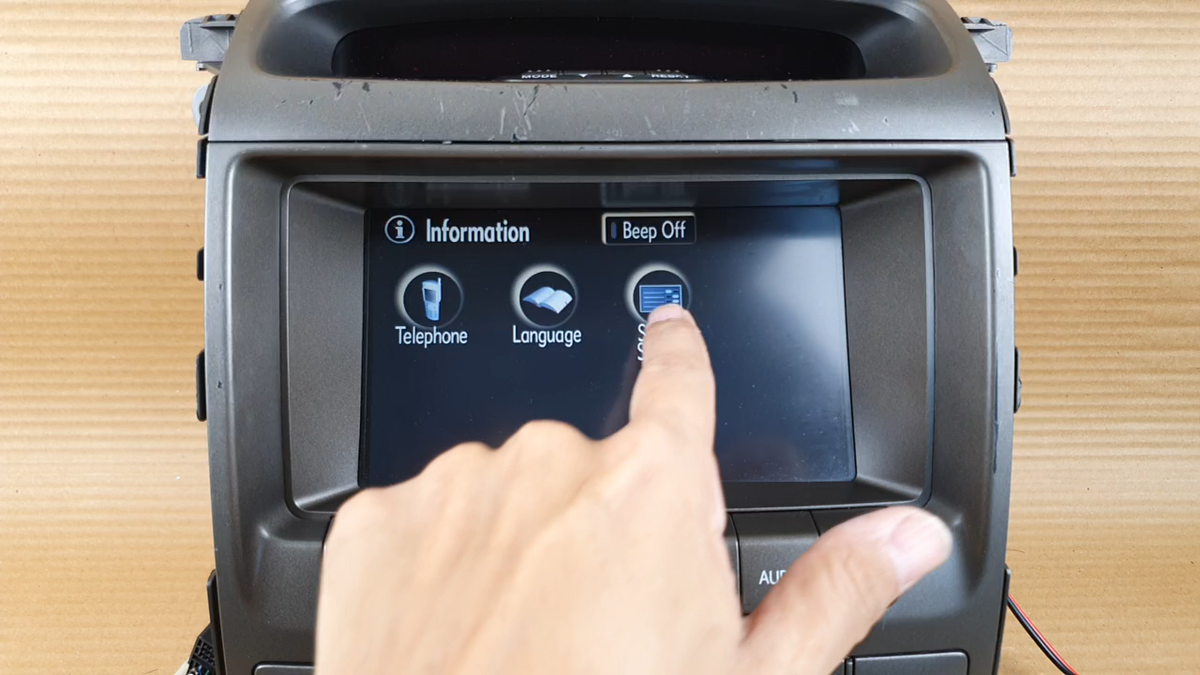 Lexus GX470 07-09 Navigation Display screen with radio Reciever