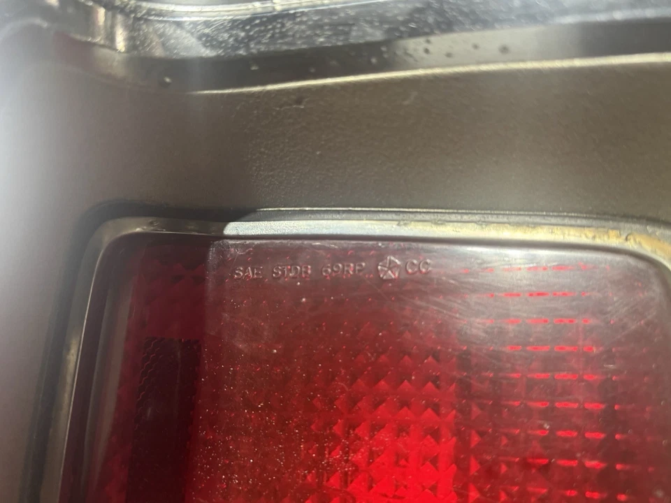 Luces traseras Plymouth Road Runner 1969 par original OEM Foto 4 de 4