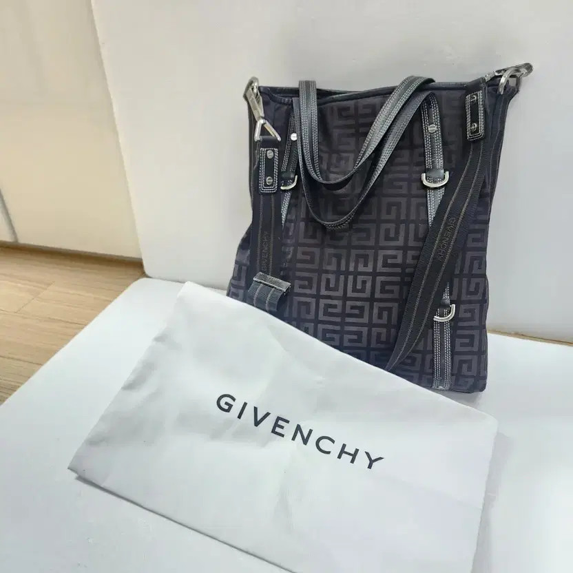 Givenchy Logo Pattern Shoulder Bag with Dust Bag - image 1