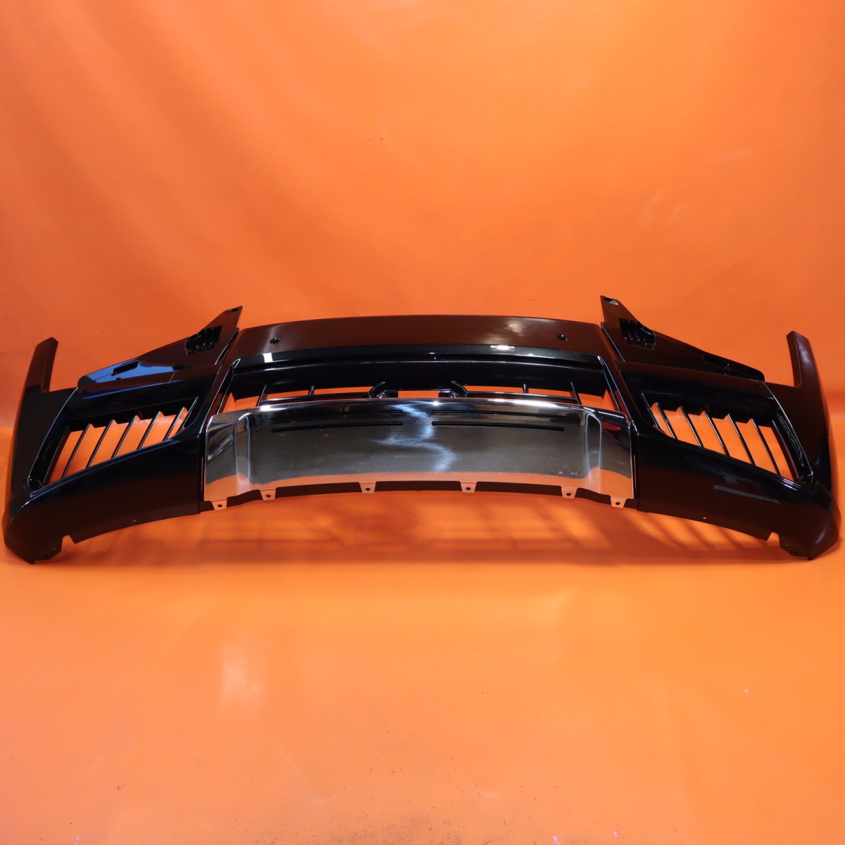 Rolls-Royce Cullinan 2025-2026 Front Bumper Black