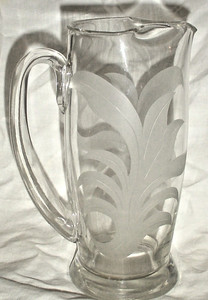 McBride Cameo 32 oz Ice Lip Martini Pitcher  Frosted Leaf Pattern