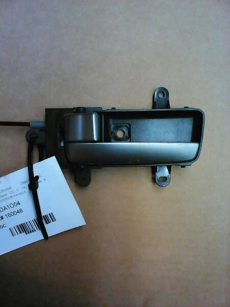 2004 Nissan Maxima Driver Side Rear Inner Door Handle Foto 2 de 4