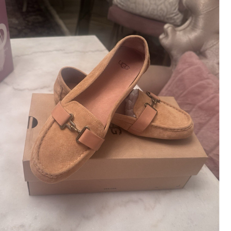 UGG Women's Tan Suede Loafer Flats Buckle Slip-On Comfort Size 9