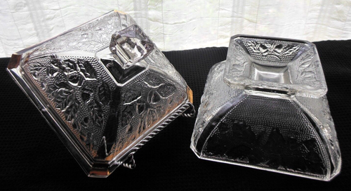 Jeannette Glass Clear & Gold Decorated Acorn & Oak Leaf Footed Candy Box & Cover - Picture 6 of 7