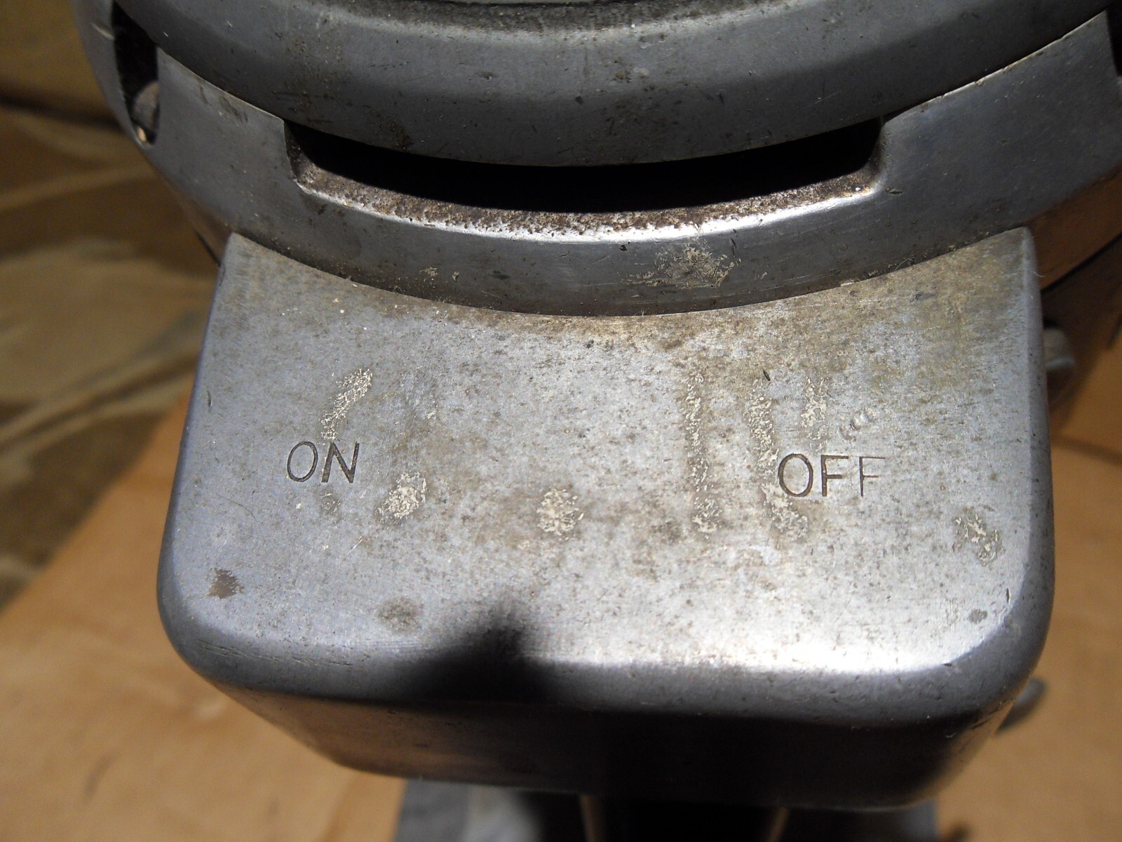 Eastman Lightning Class 355 Industrial Fabric Cutter 110 V NO POWER CORD