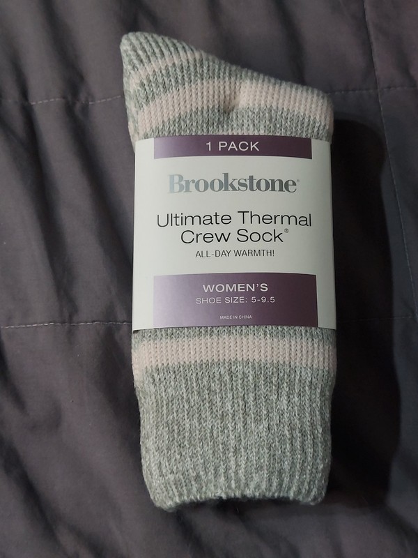 Brookstone - Women's Ultimate Thermal Crew Sock - Gray and Pink, All Day Warmth