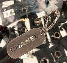 CHANEL Logokettenanhänger B00835 148410575
