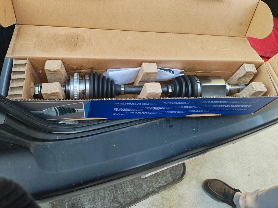 Eje lateral del conductor 1999 para un Toyota Corolla con ABS Foto 3 de 4