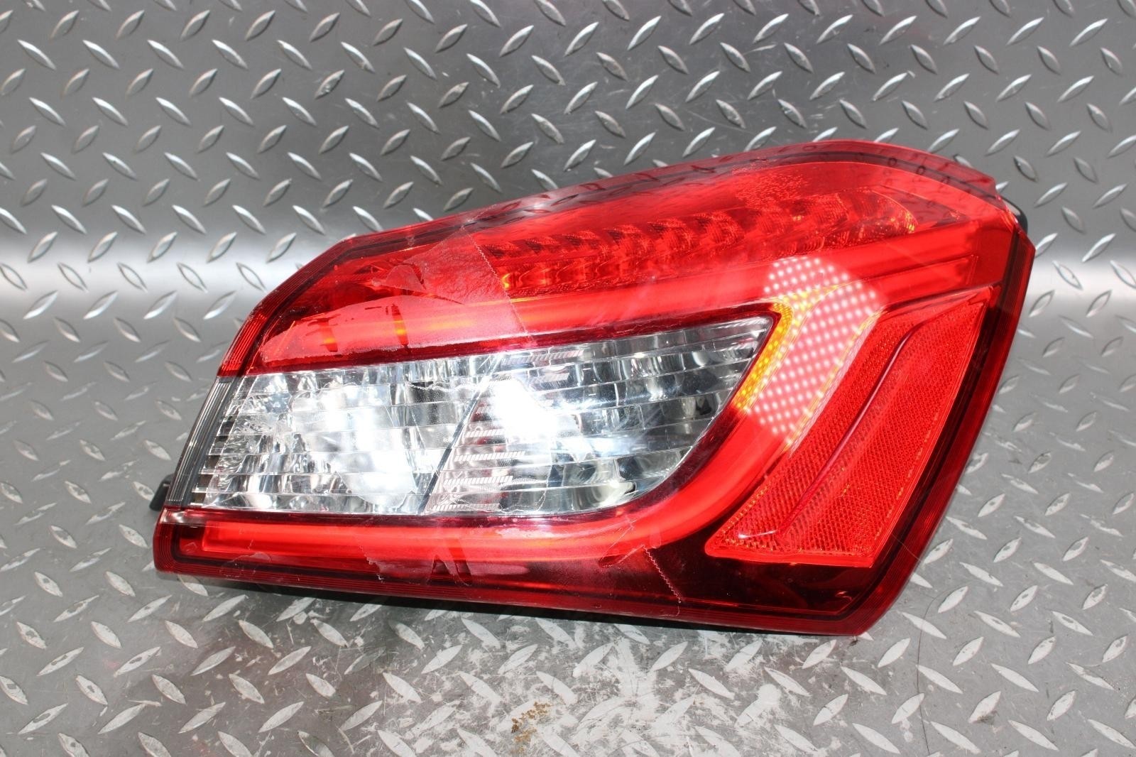 14-20 GHIBLI *DMG* Right Quarter Panel Mounted Lamps Lens Taillight Factory OEM