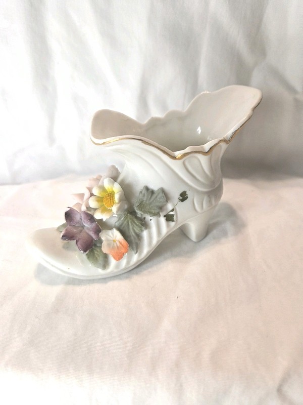 Porcelain Shoe Figurine With Flowers Made In Japan Limited Edition Number PR 17I