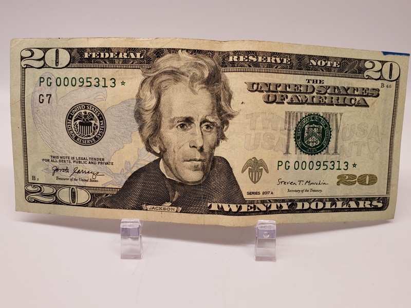 2017A 20 dollar note with low serial number and star note z3267