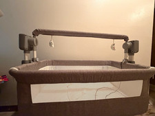Gray & White Baby Bedside Sleeper with Breathable Mesh Side Panel